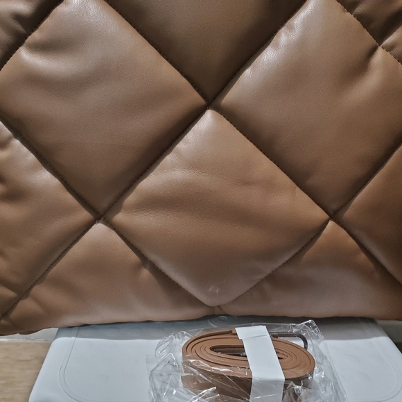 NWT STAND STUDIO Assante Diamond Taupe Brown Faux Leather Quilted Tote Bag - Picture 5 of 11